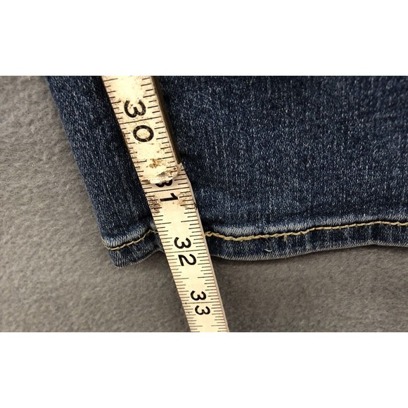 Signature Levi Strauss Womens Denim Jeans Modern Straight Size 10L Irregular - Picture 8 of 16